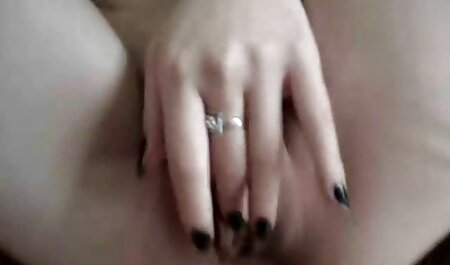 Mooie meisjes die nodig zijn erotic amateur movie in het zwembad.