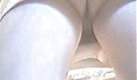 Minnaars hete brunette neuken in twee amateur seksfilms leden van de
