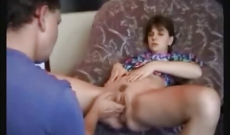 Mannen, topla ' amateur seksfilms s, een blondje in de slaapkamer.
